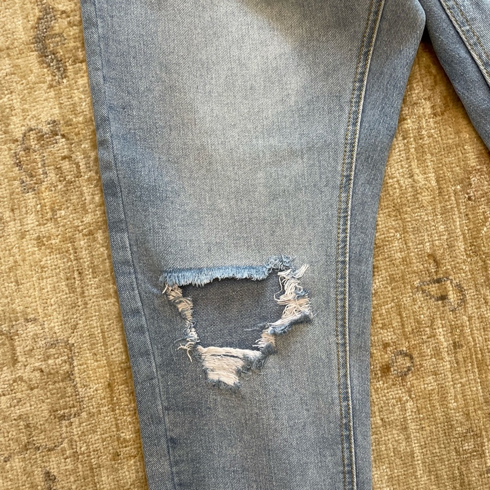 XS Fun distressed high waisted jeans.  Wide leg tapered. - Picture 2 of 13